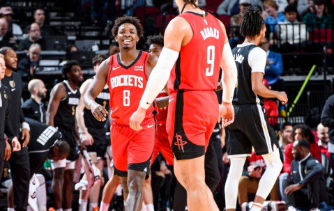 火箭比赛裁判争议细节-3377中国大陆